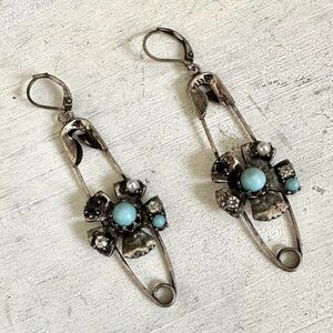 Safety pin flower Earrings